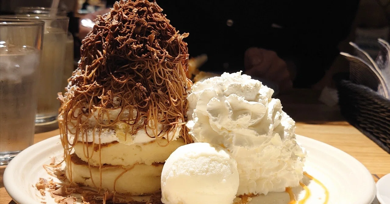 Lucky Cream Chocolate フェイクスイーツデコ　パンケーキ瓶 コナズ珈琲】チョコレートモンブランパンケーキ〜人生初コナズ珈琲へ