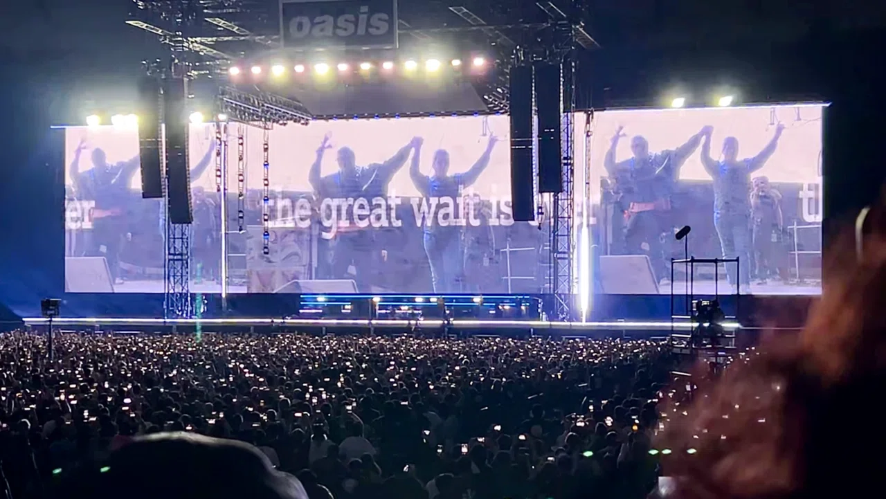 オアシス東京ドーム2日目 oasis live'25@TOKYO DOME|つぶあん オアシス東京ドーム2日目 oasis live'25@TOKYO DOME|つぶあん