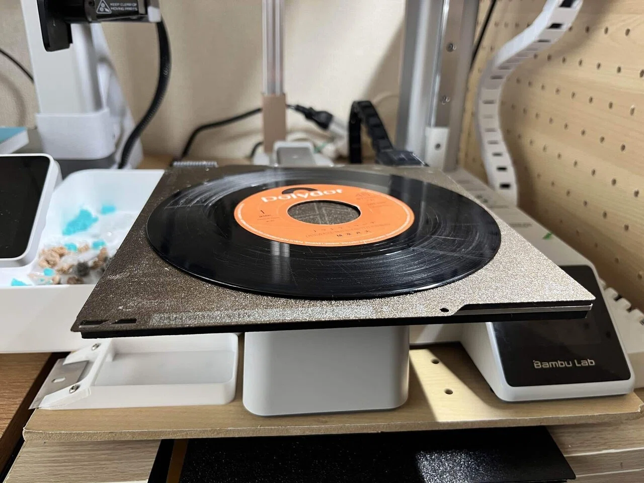 Flat Lab / A1 mini」無料で7インチレコードの反りを直すプロジェクト