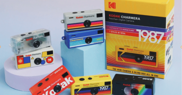 Kodak charmera ブルーを欲しかったが、黒か赤が出てしまった方 11月13日追記入荷情報あり】明日こそGET！Kodak CHARMERAーー世界で