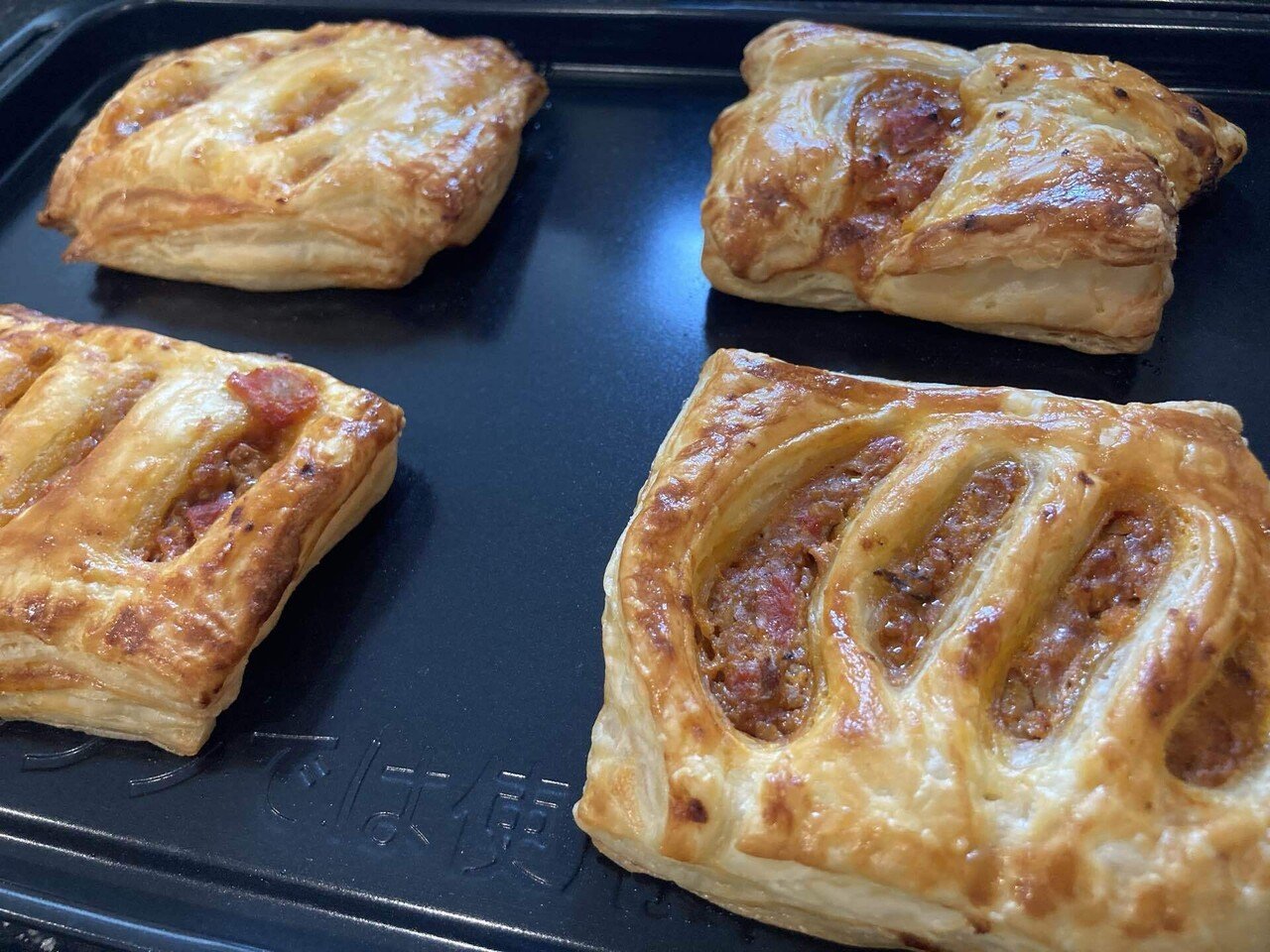 子どもと料理】冷凍パイシートで簡単ミートパイ｜みつば