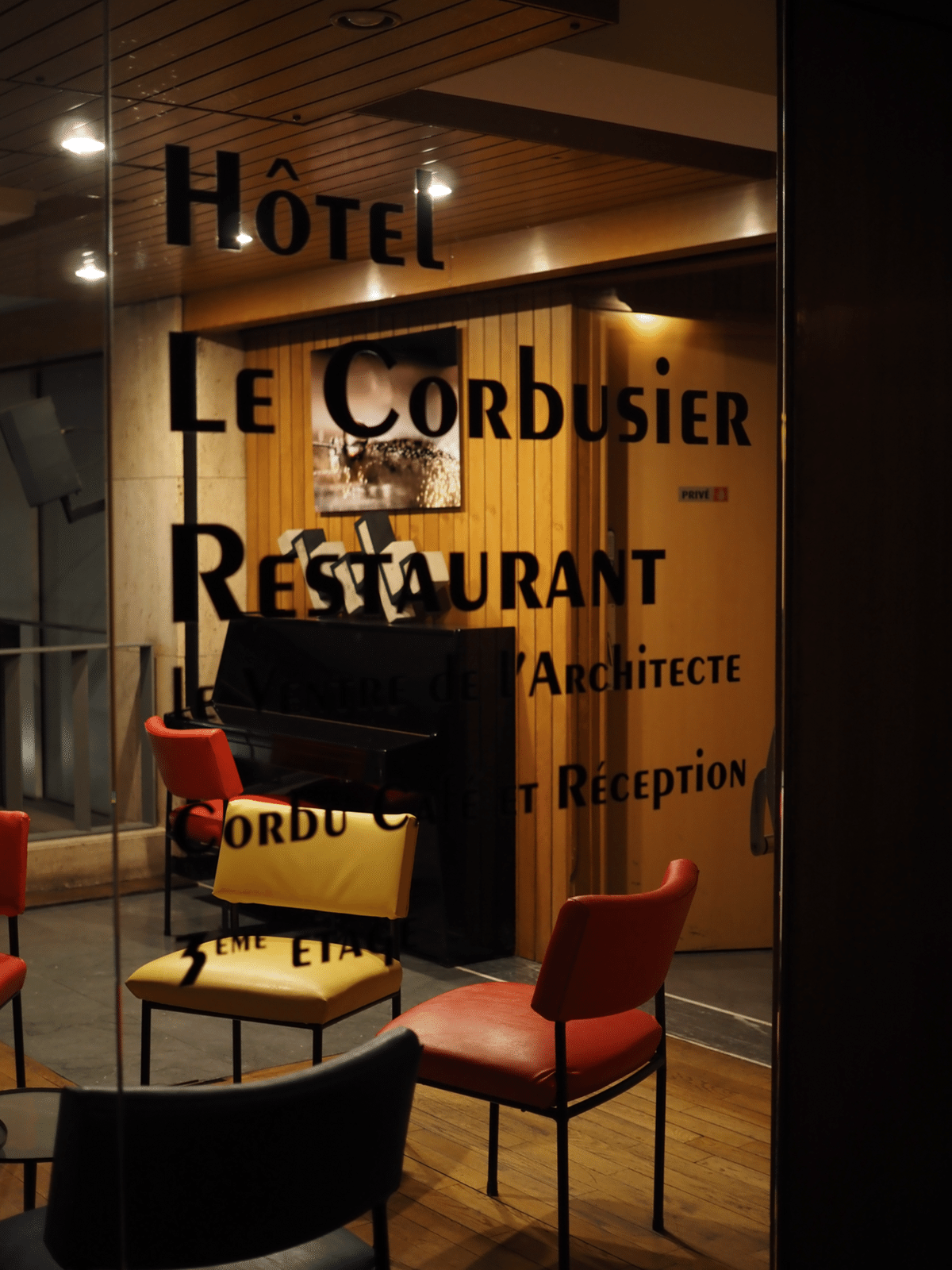 フランス建築旅🇫🇷2】ホテル・ル・コルビュジエ｜マルセイユで世界