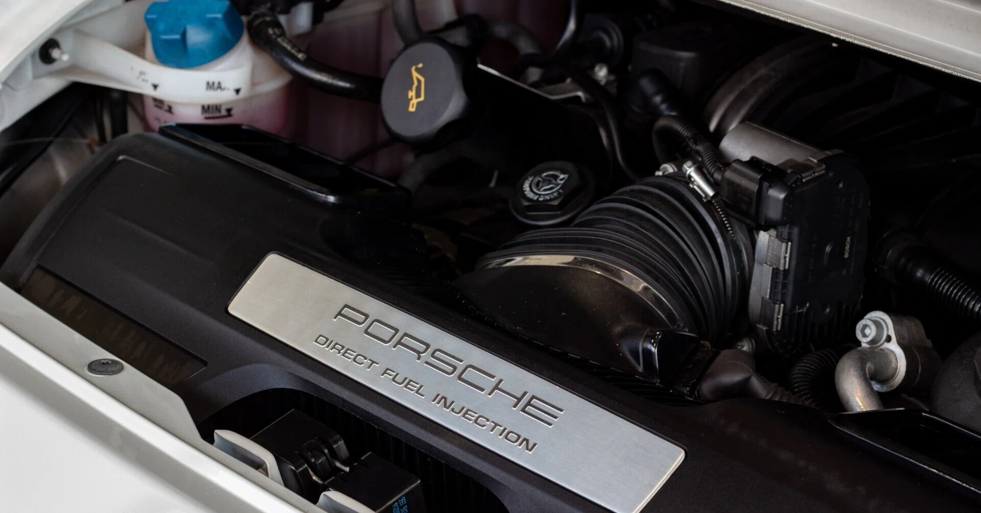人が主役でいられる、最後の911。— Porsche 997 Carrera｜Cloud NAGOYA