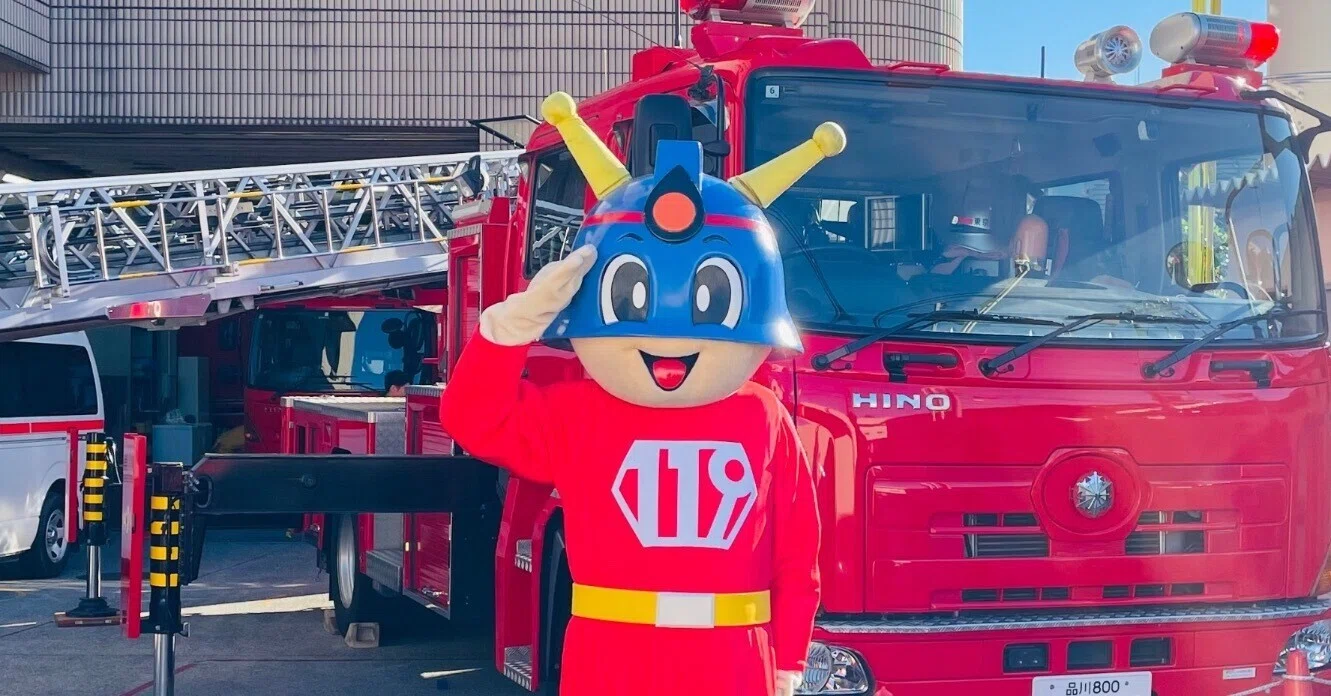 東京消防庁『キュータ』さんと、警視庁『ピーポくん』。マスコット