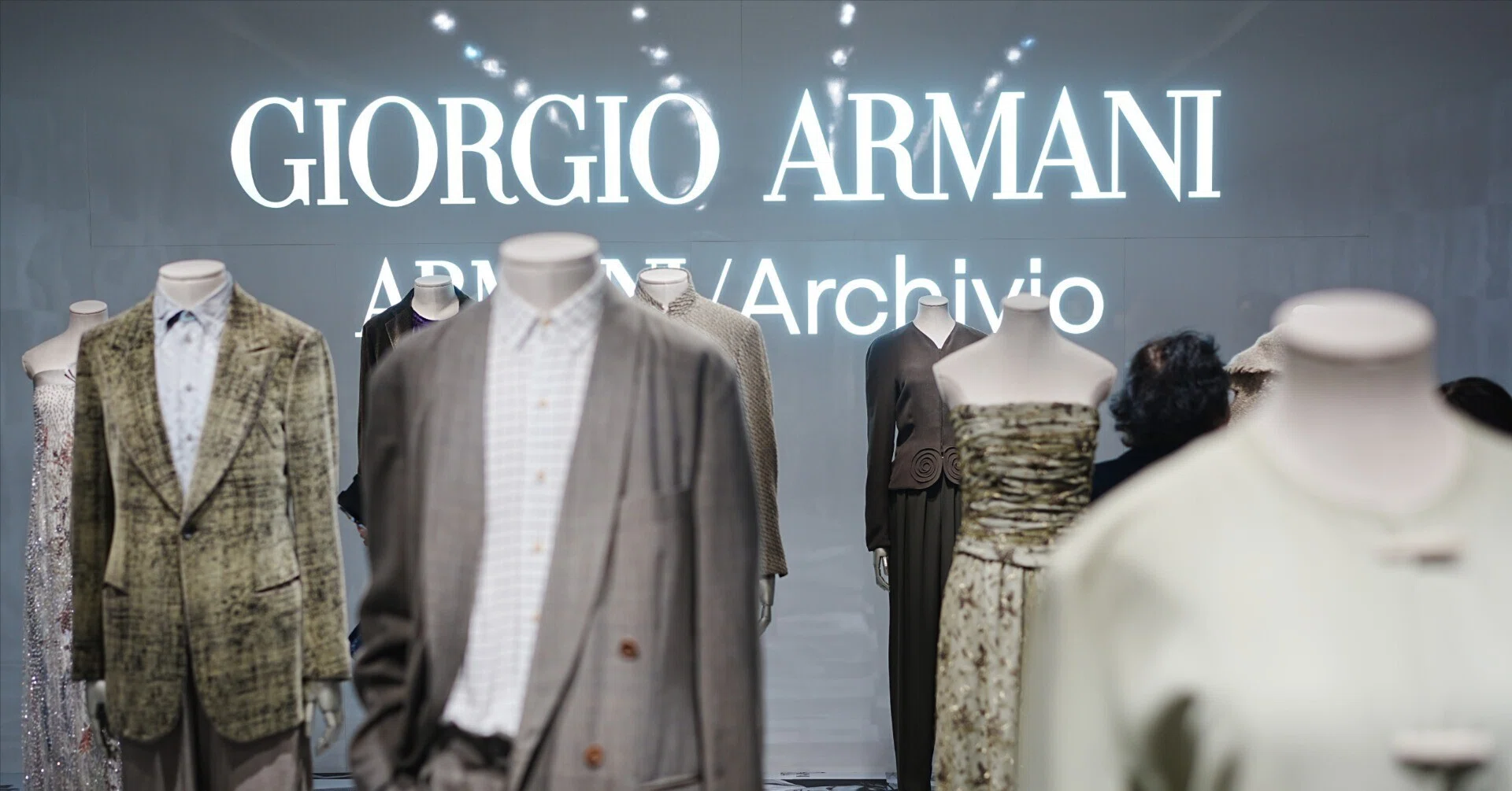 展覧会レポ】アルマーニ 銀座タワー「ARMANI/Archivio」、クレインズ