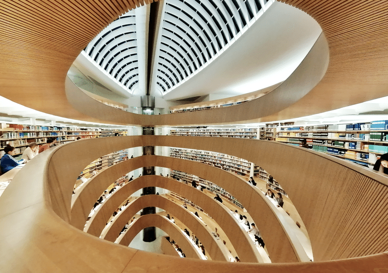ヨーロッパの美しい図書館その10 チューリッヒ大学法学部図書館 スイス Shun Hazama Note