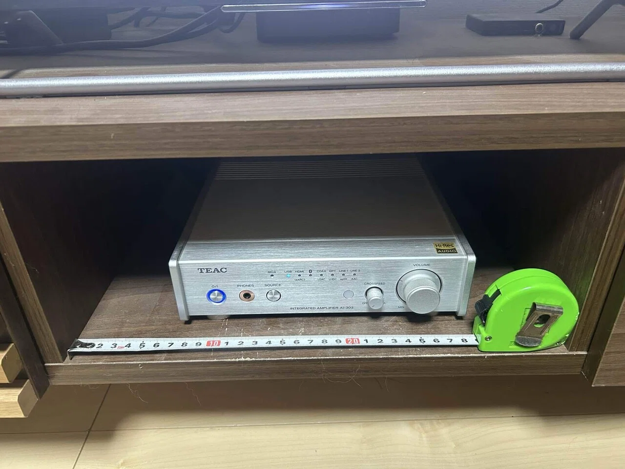 机専用なんてウソ】TEAC AI-303はリビングの主役にもなれる小さな