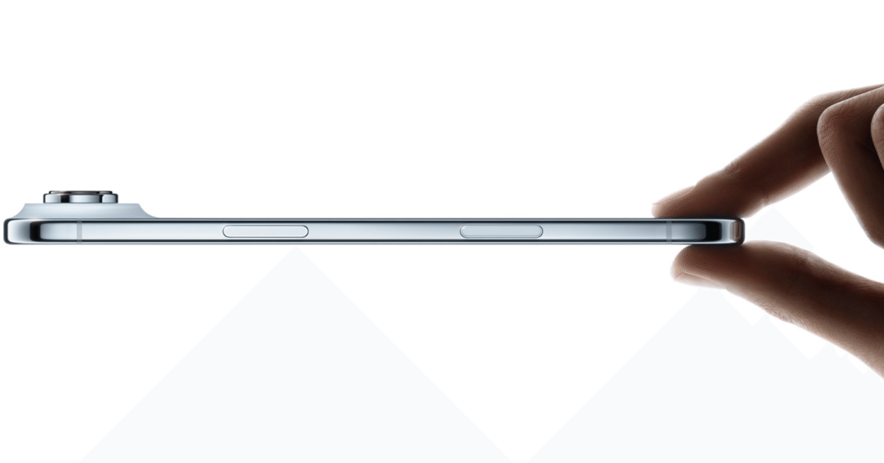 スマホ普及率98％の時代、AppleのVision Airの時代へ― Siriが動かす未来。iPhone Airは、“持たないApple”の中枢である  ―｜Kazuhiko