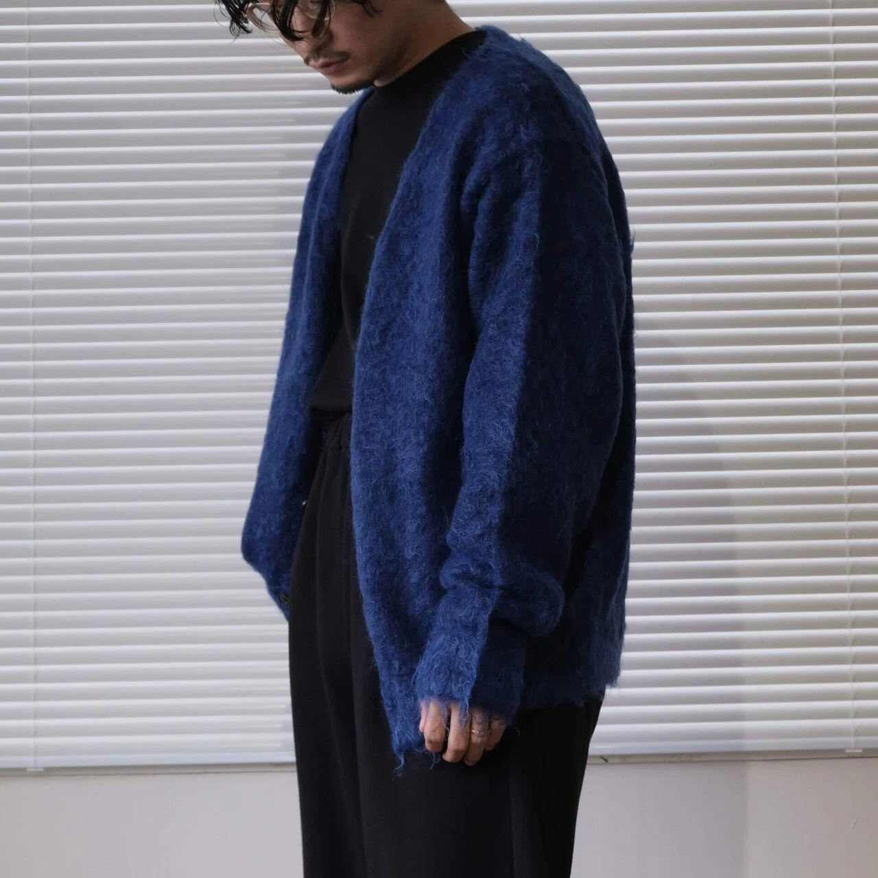NOTグランジのモヘアカーディガンとずっと探してたなんか良いパンツ｜水岡