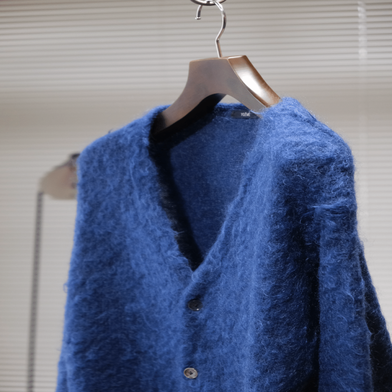 NOTグランジのモヘアカーディガンとずっと探してたなんか良いパンツ｜水岡