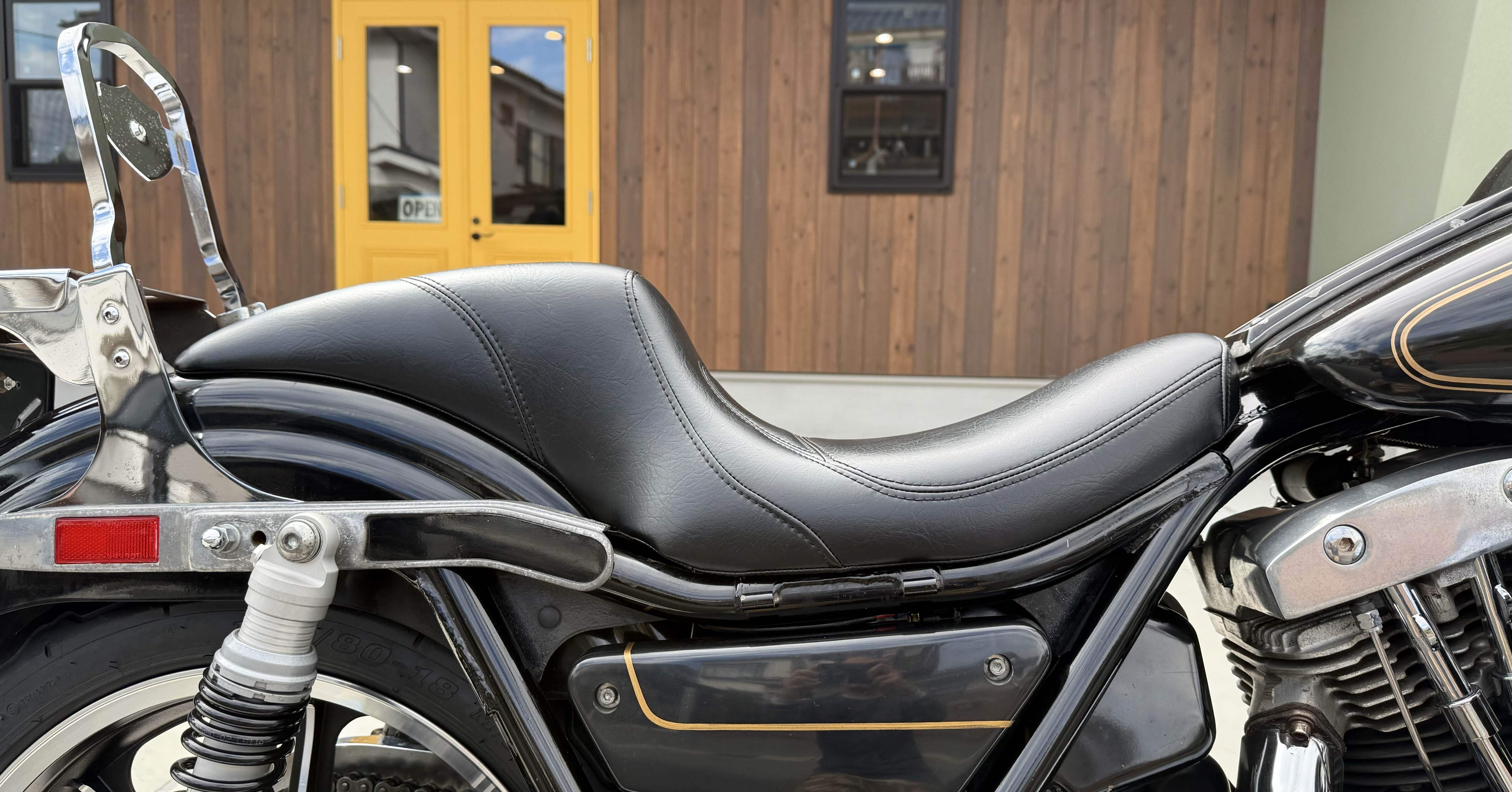 FXR純正シート Convenience Leathers FXRオリジナルシート｜NAOSHIYA CUSTOM FACTORY