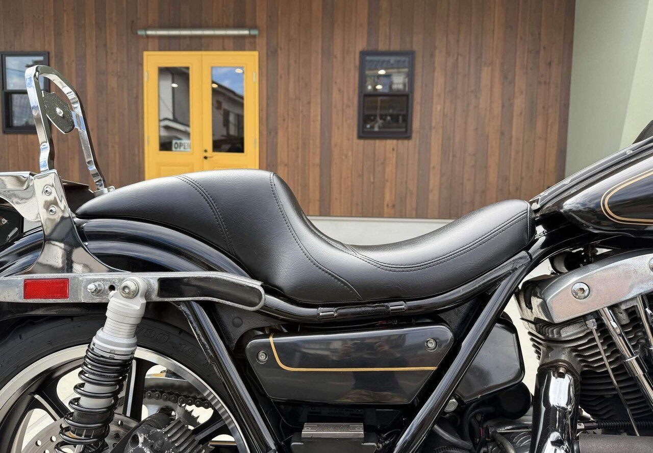 Convenience Leathers FXRオリジナルシート｜NAOSHIYA CUSTOM FACTORY