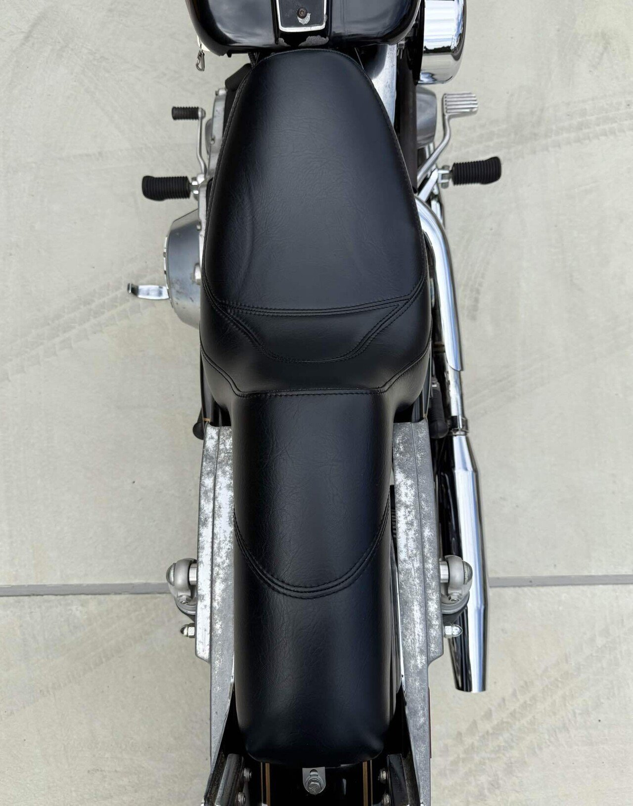 Convenience Leathers FXRオリジナルシート｜NAOSHIYA CUSTOM FACTORY