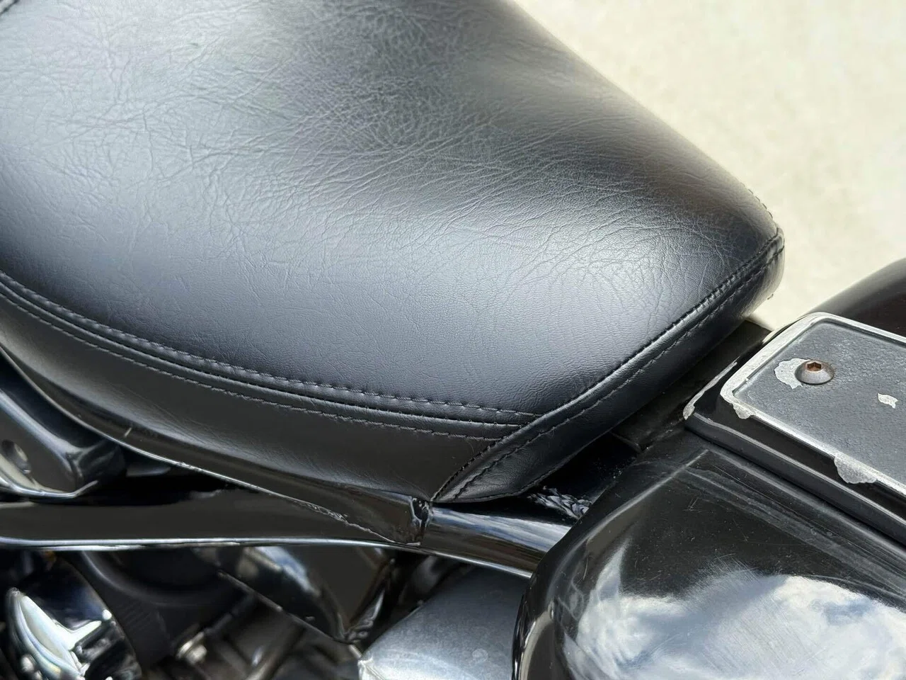 Convenience Leathers FXRオリジナルシート｜NAOSHIYA CUSTOM FACTORY