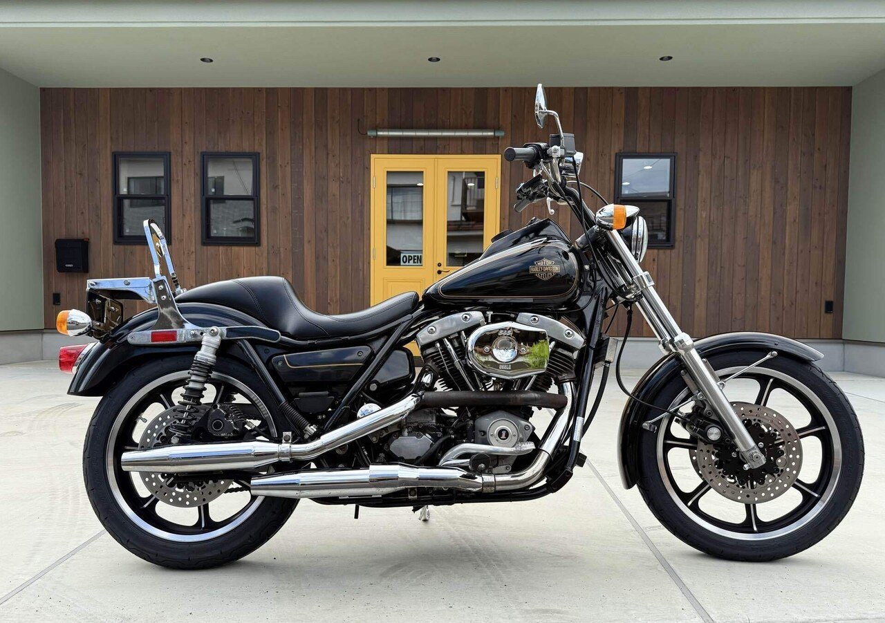 Convenience Leathers FXRオリジナルシート｜NAOSHIYA CUSTOM FACTORY