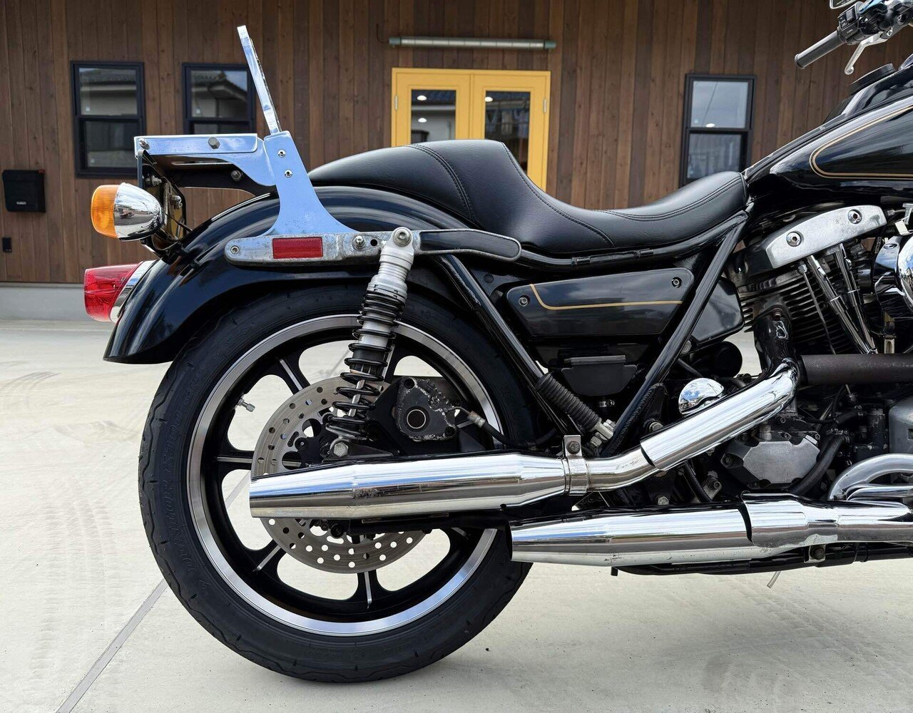 Convenience Leathers FXRオリジナルシート｜NAOSHIYA CUSTOM FACTORY