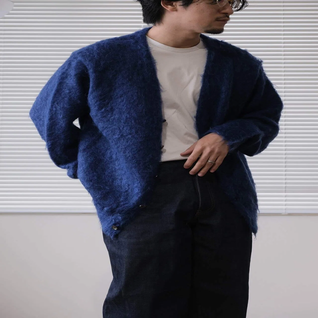 NOTグランジのモヘアカーディガンとずっと探してたなんか良いパンツ｜水岡
