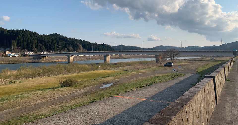 介護職員がお金のためじゃない副業をする理由 井上ゆずる Note