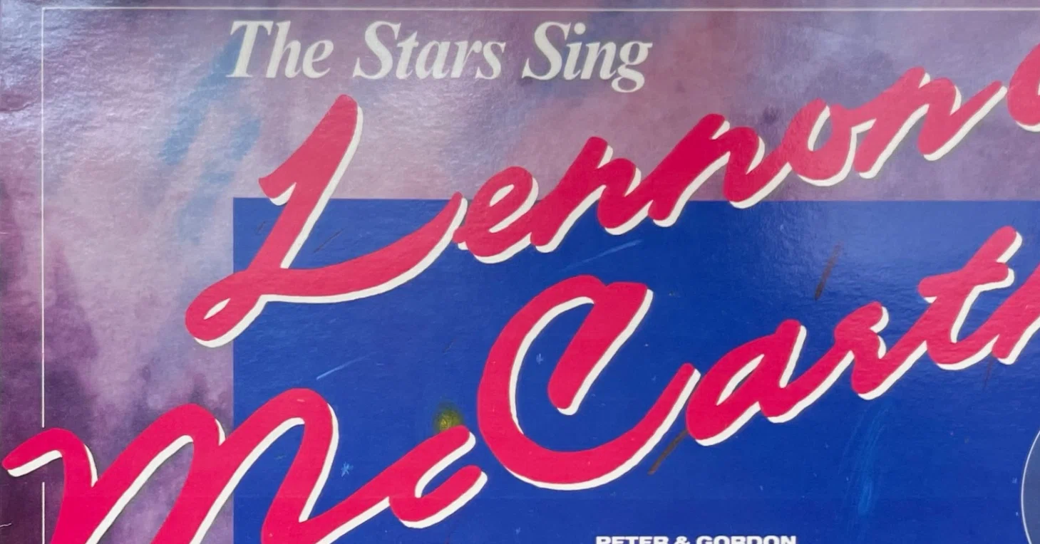 ビートルズの（割と正式な）カヴァー&提供曲集『The Stars Sing Lennon