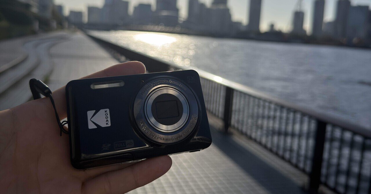 エモい写真が撮れると話題のコンデジを買ってみた｜はる