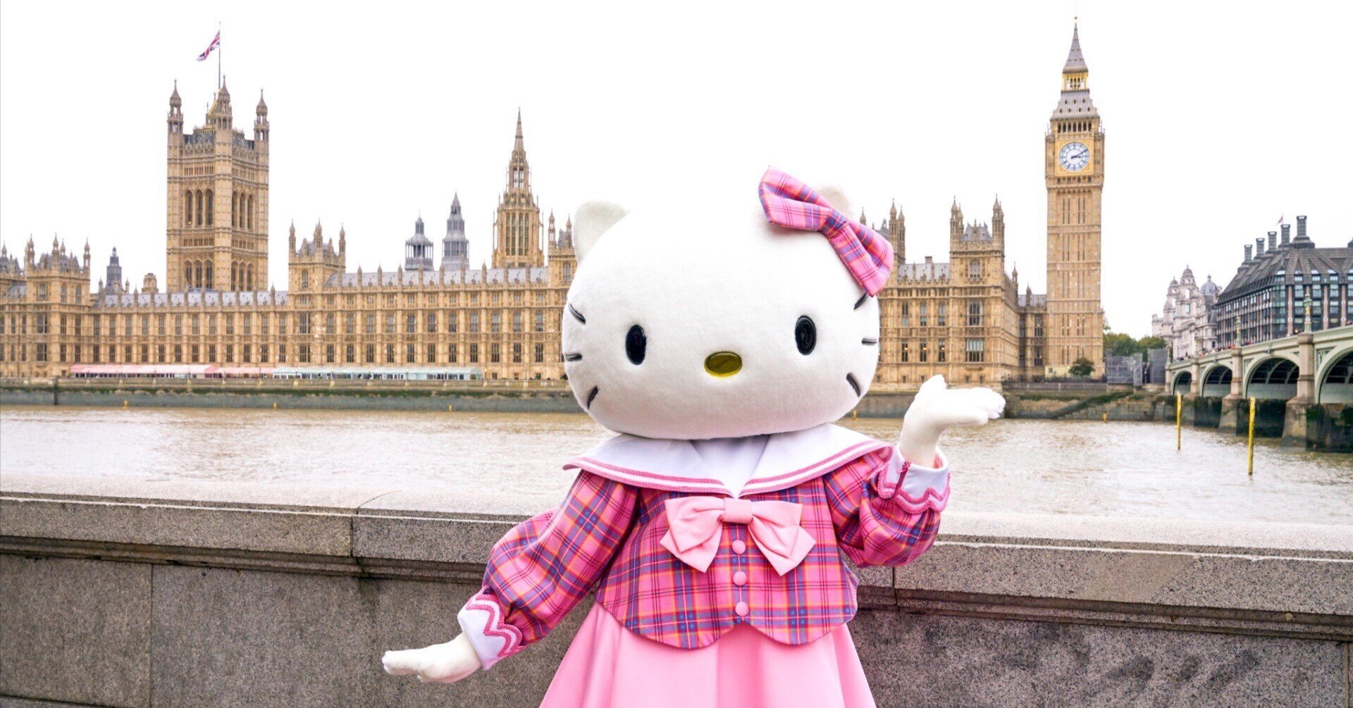 ハローキティが出身地ロンドンで笑顔を届ける旅|SanrioTimes ハローキティが出身地ロンドンで笑顔を届ける旅|SanrioTimes