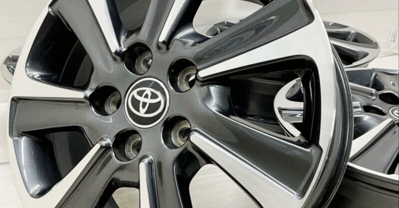 この車、何履いてる?】第4回|ノア/ヴォクシーのタイヤ・ホイール この車、何履いてる?】第4回|ノア/ヴォクシーのタイヤ・ホイール