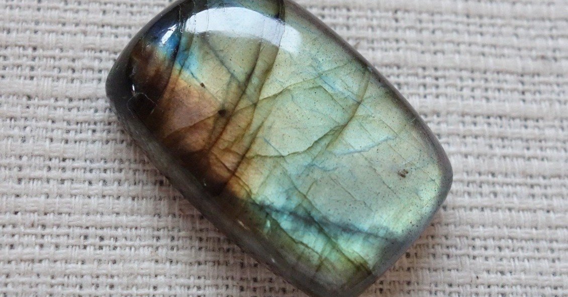 スギライト、ラブラドライト、アパタイトたん！なんか変わった雰囲気！ スギライト、ラブラドライト、アパタイトたん！なんか変わった雰囲気