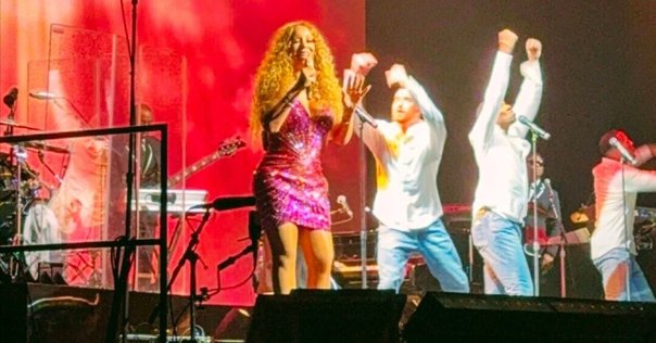 新品】MARIAH CAREY Mサイズ Tシャツ 2025年LIVE MARIAH CAREY