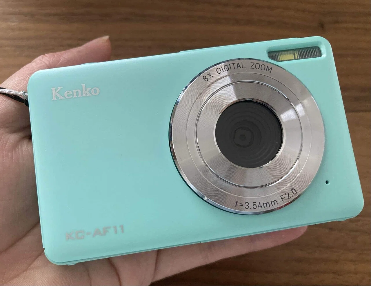 コンデジレビュー】やっと買えたKenko KC-AF11｜緑川にゃにゃ