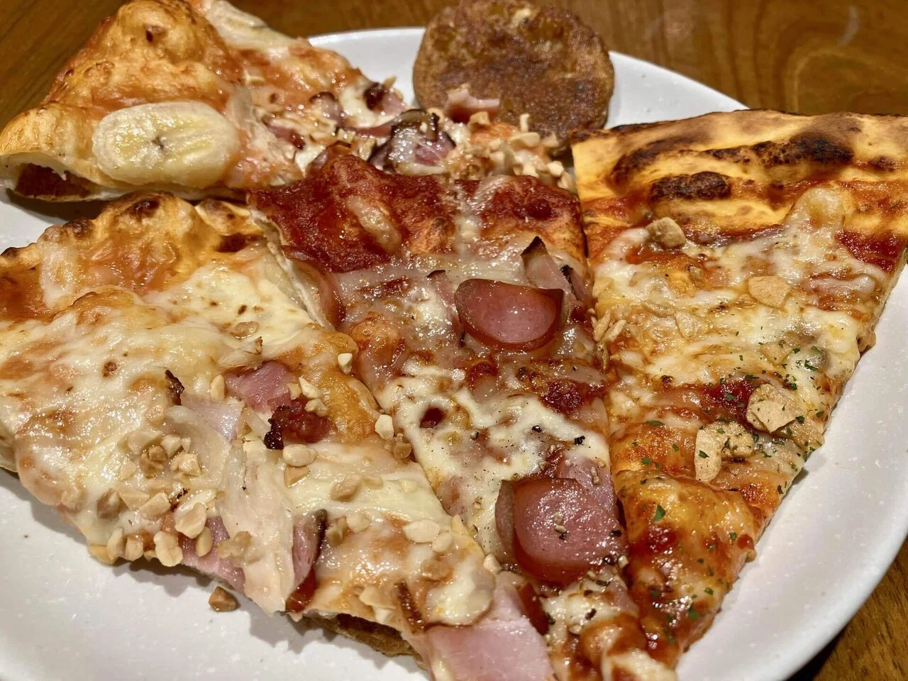 ランチはシェーキーズでピザ祭りだ〜！🍕🍕🍕｜ブオナローティ