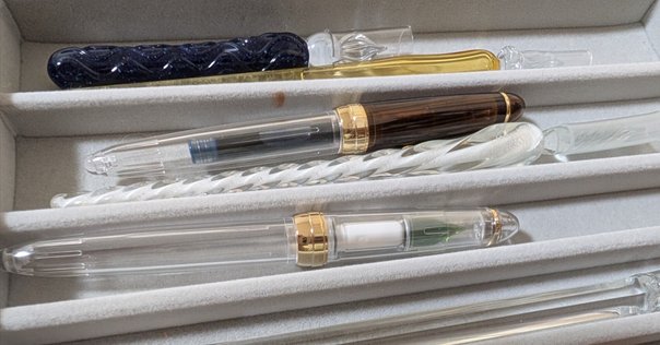 ガラスペン 】清らかな水の流れに手を任せる書き心地。ガラス工房焱