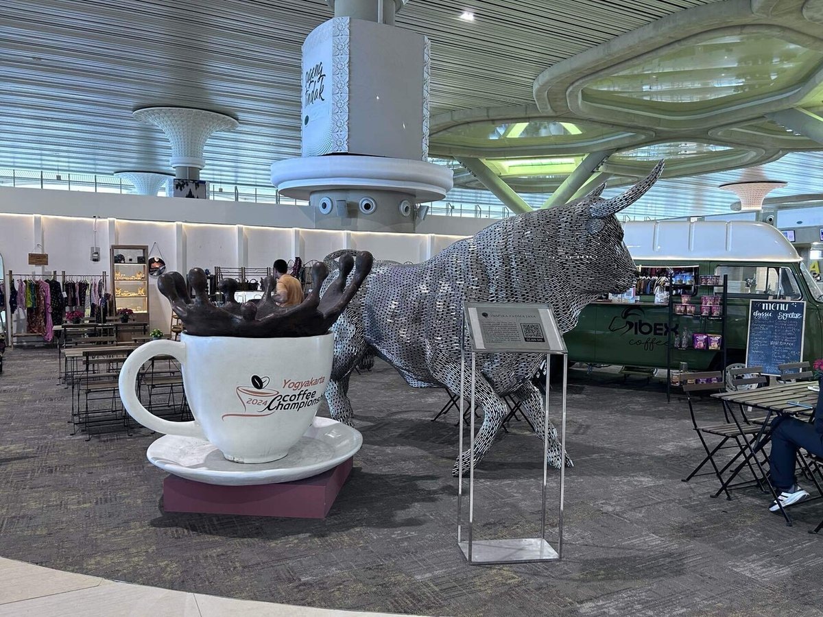 2025年9月インドネシア旅行記7 ジャカルタに戻る。国立博物館見学後、ファイブさんと合流し、Open Top Bus Tourに参加。Blok  Mなど。｜YASUHIRO