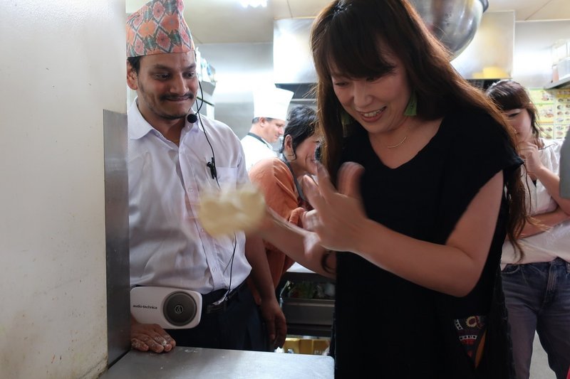 インド人も納得のスパイスカレーとナンづくりツアー港の人気インド料理屋さんドルーガのシェフ直伝！9
