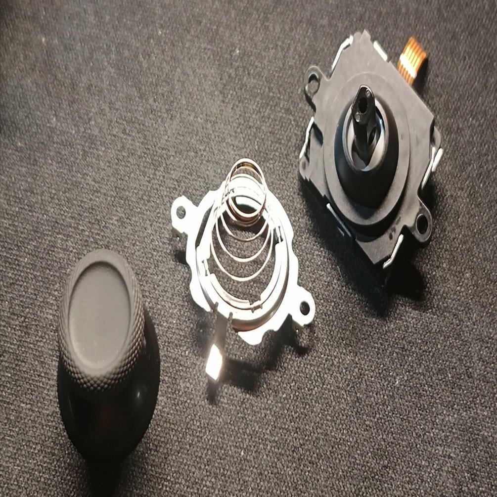 Quest3 touch コントローラーの分解清掃によるドリフト解消 + 交換｜Rarata