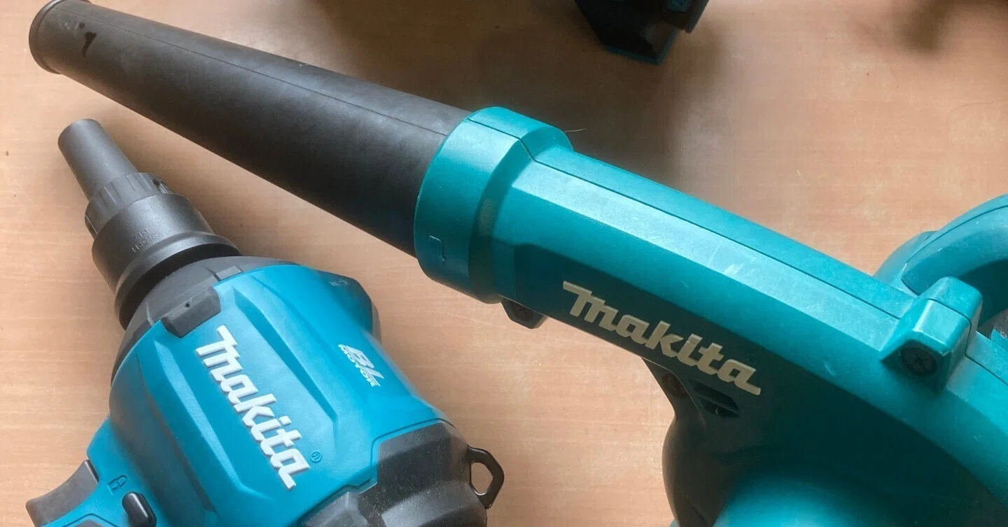 レビュー】マキタ(Makita) 充電式ブロワ 18V UB185DZ｜洗車後の水 