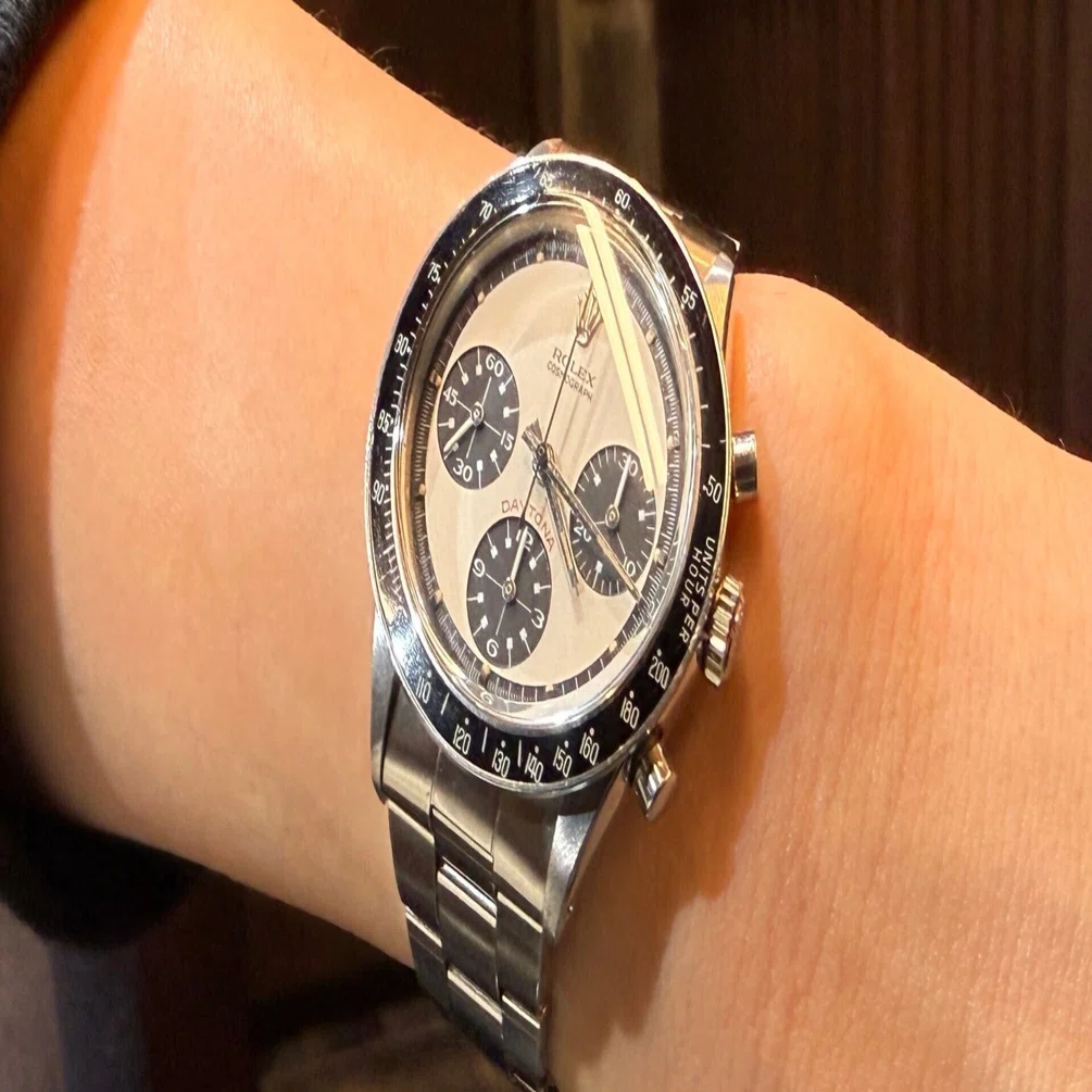 SOLD OUTモデル紹介！希少！！2代目手巻きデイトナ Ref.6264 白ポール