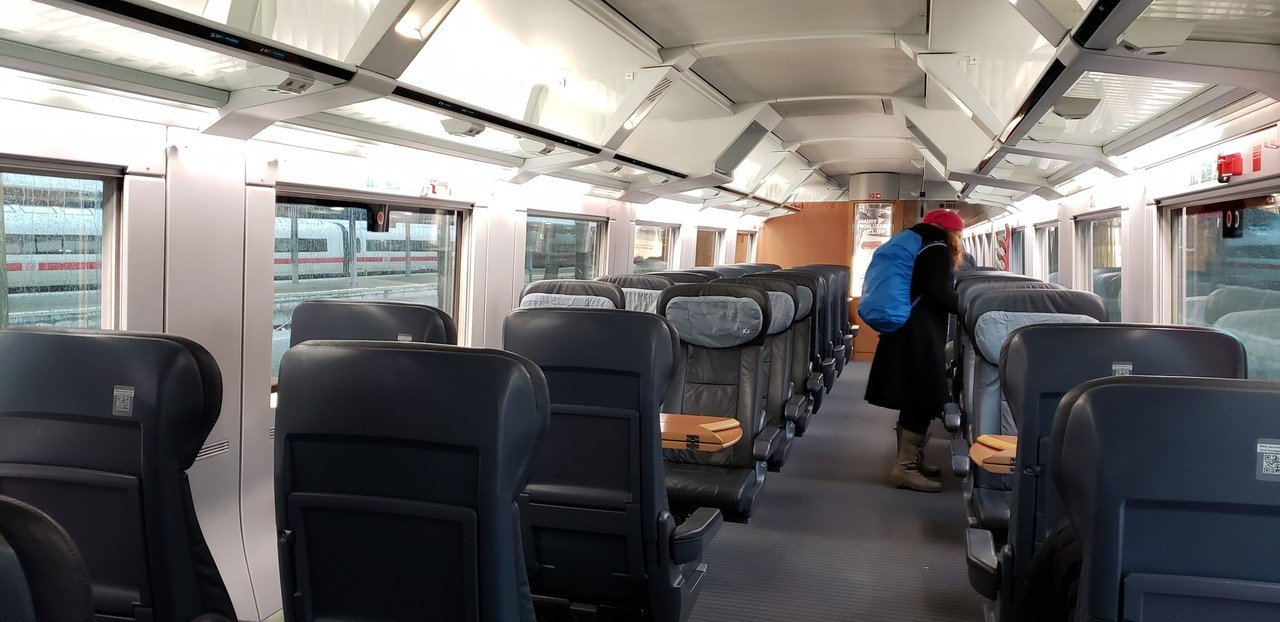 16 ベルリン行きICEの車内にて｜ヨシコ