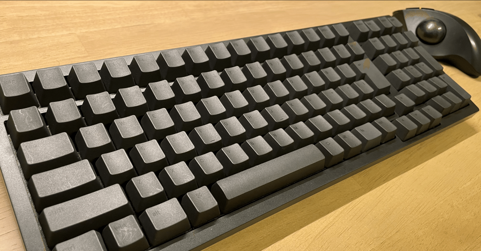 GRAPHT Designer Keycaps に換装した感想｜とうま