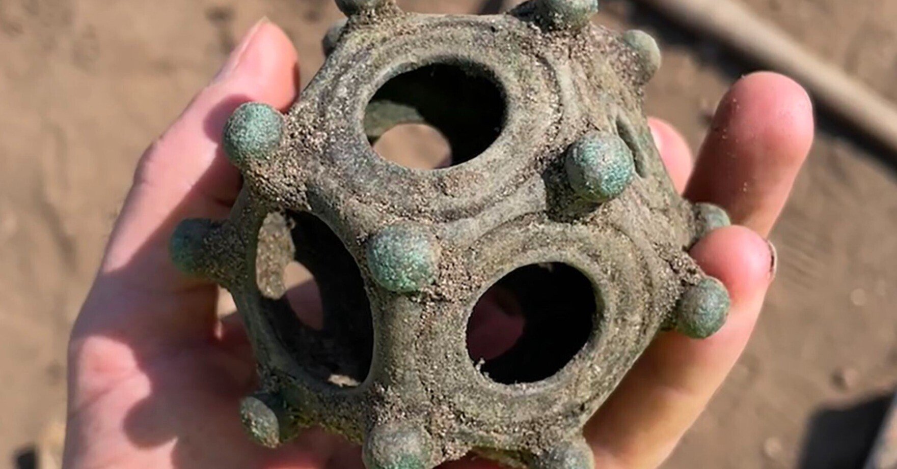 ローマの二十面体 古代文明のオーパーツ 黄銅鋳造 Roman icosahedron