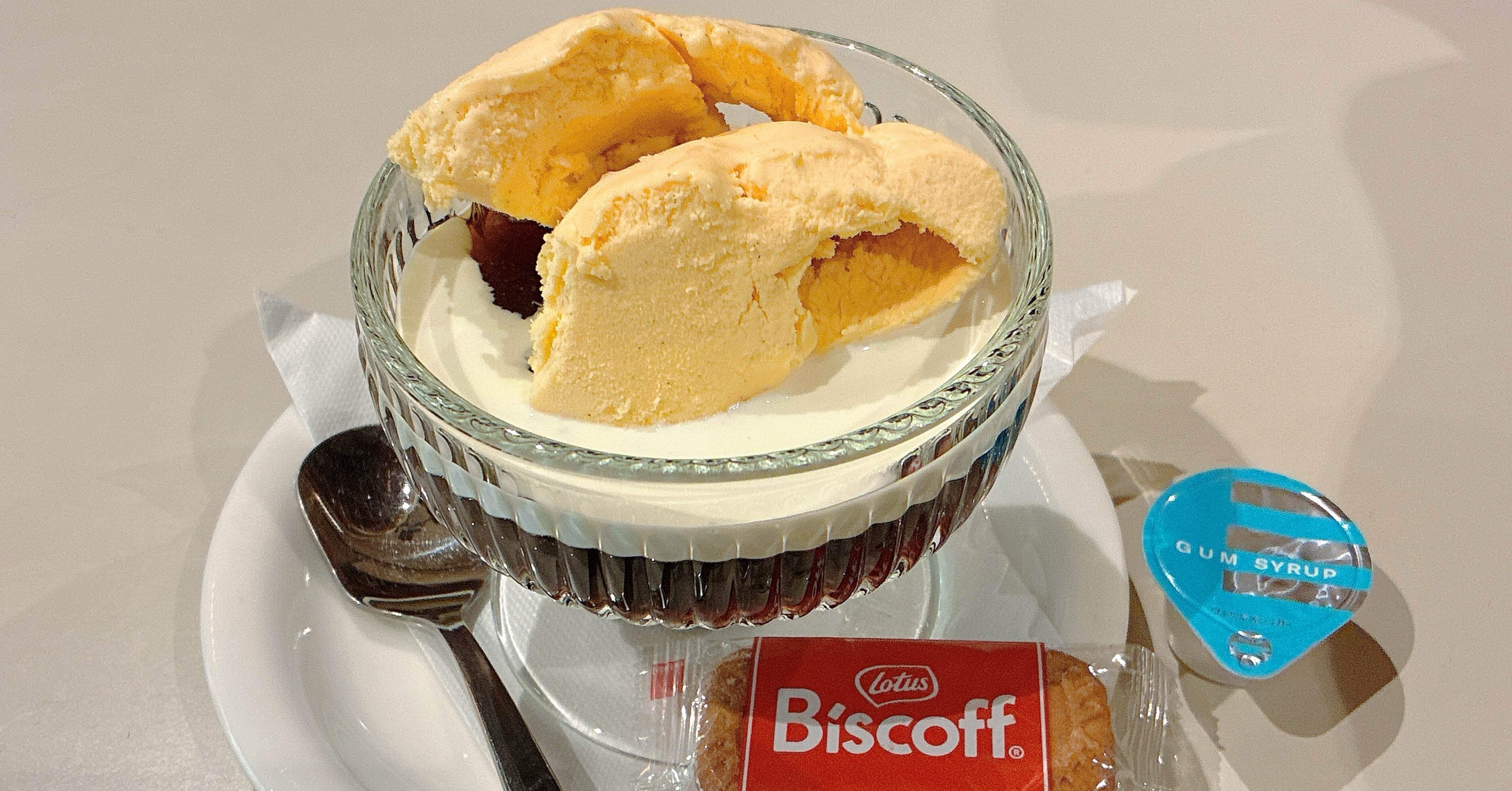 新宿カフェ】秘密基地のような地下階段の先にある「名曲•珈琲 新宿