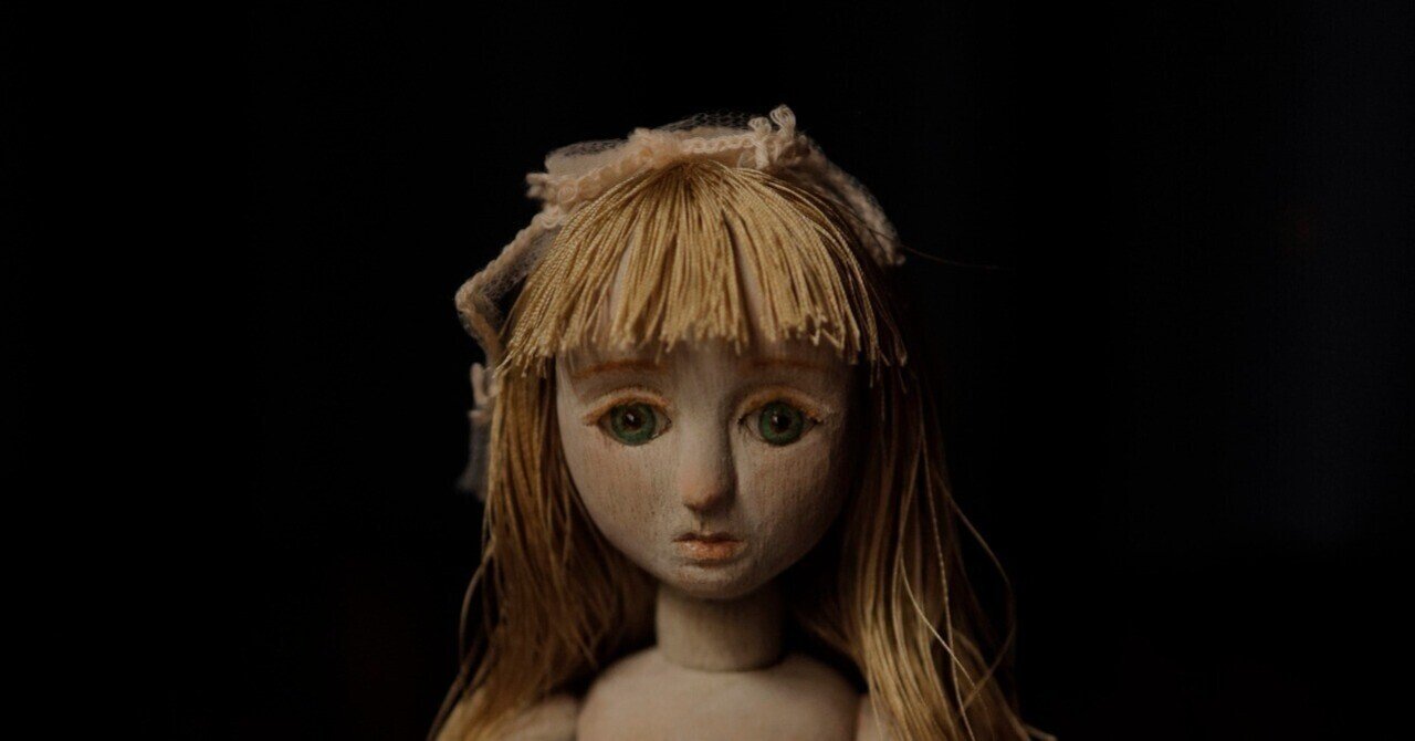 Helwig工房 手彫り人形(木の下の少女) Helwig工房 手彫り人形(木の下の少女) 木彫りのひな人形（美愁）M