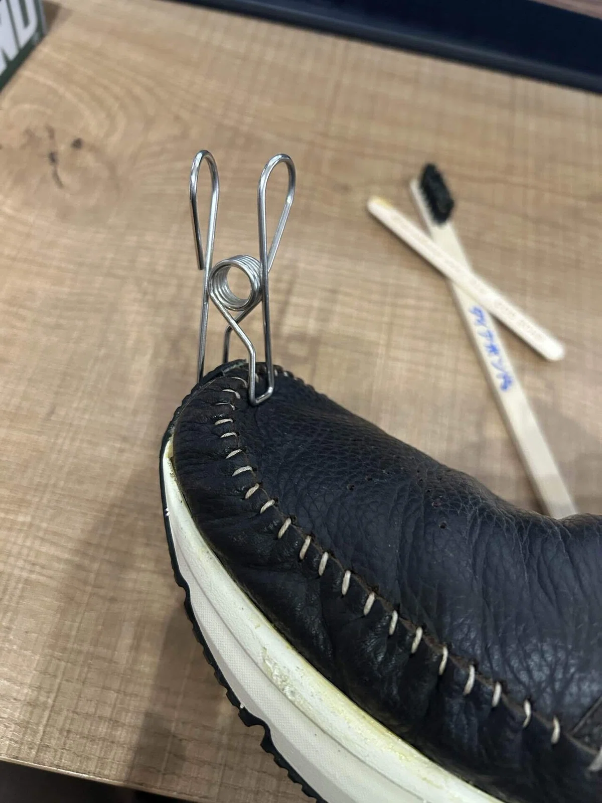 VISVIM FBTの剥がれたソールをスワップして再生してみる｜ある 