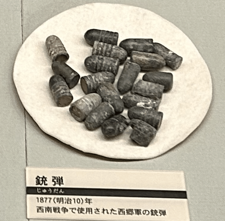 西南戦争は白兵戦のイメージがあるが、銃対銃の近代戦であり、薩摩軍も