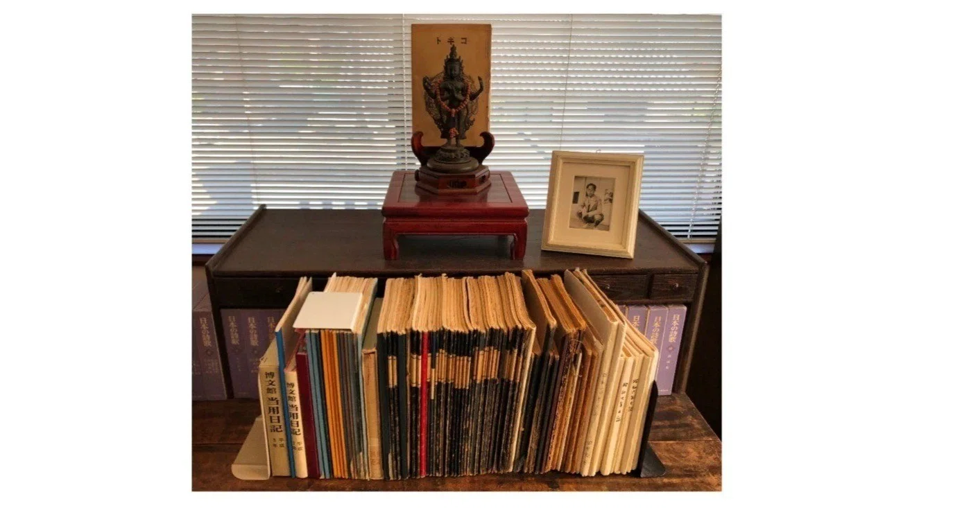 ②書家　内山玲子　書道作品　 シルバー色　木製額縁 ②書家 内山玲子 書道作品 シルバー色 木製額縁 【公式通販】