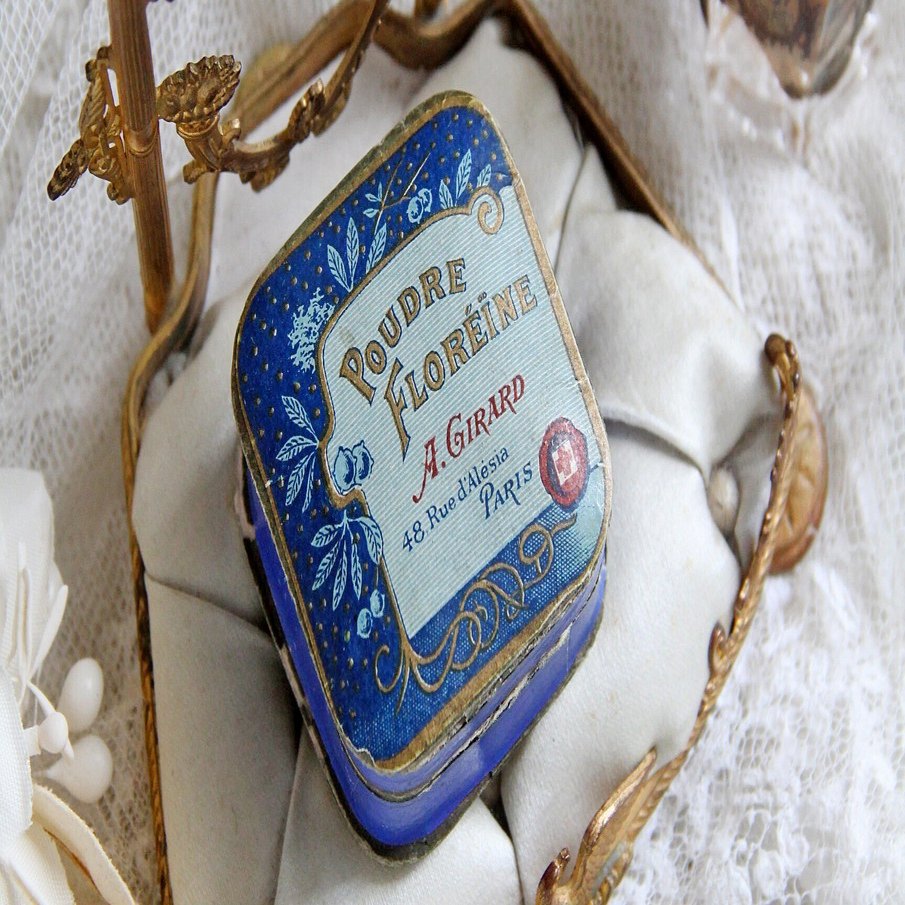 100年前の青色の時間、青色の蒐集、海の骨董店。｜アンヴァンテール