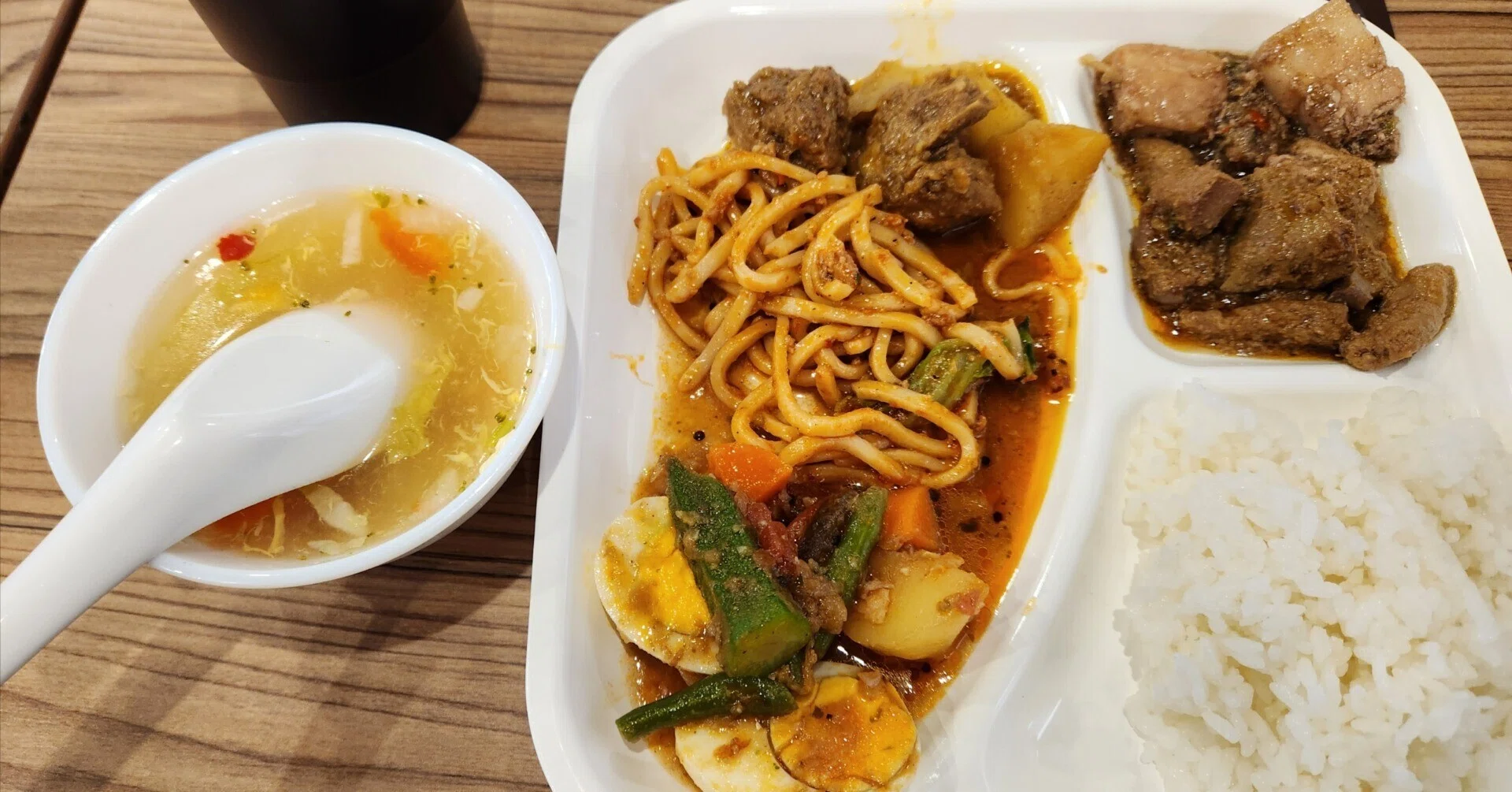 1500円で東南アジア料理食べ放題！ 激安＆激ウマ！ 高田馬場ランチ⑦