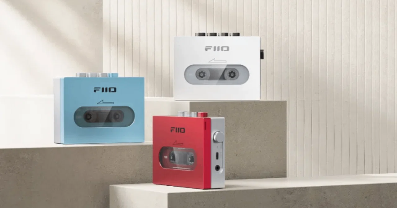 【カセットプレーヤー】 FIIO CP13 シルバー Amazon.co.jp: 《ロゴ入りクロスプレゼント》 FIIO カセットテープ
