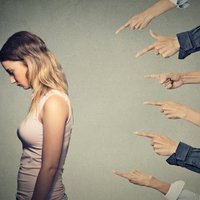 自己憐憫がうざい 相手からすると その相手 虐待者 がうざったいのかもしれません モラルハラスメント加害者の特徴の１つは 憐憫 を悪くいうところです みんなのモラルハラスメント情報 Note