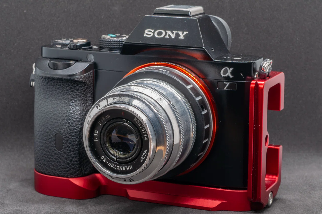 SONYの初代α7を手放せない理由〜高性能時代に逆行する“ゆっくり撮る