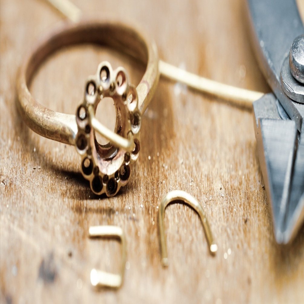 2 ルースを指輪に仕立てる 石枠を作る編｜tuucul